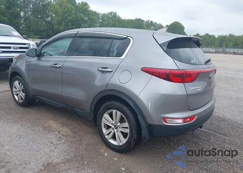 2018 Kia Sportage Lx z USA, uszkodzony, nr VIN KNDPMCAC9J7315577